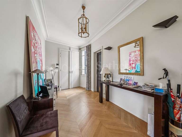 Appartement Paris 16e - 3 chambres - 155m²