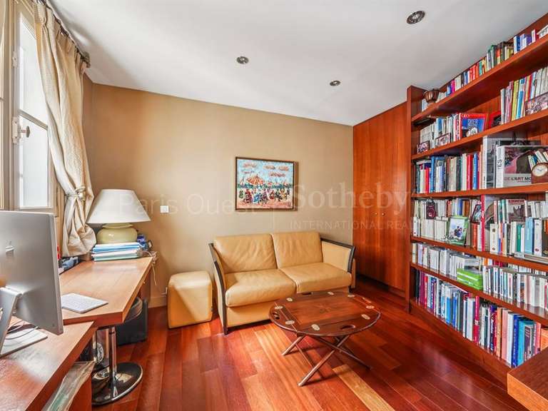 Appartement Paris 16e - 3 chambres - 155m²