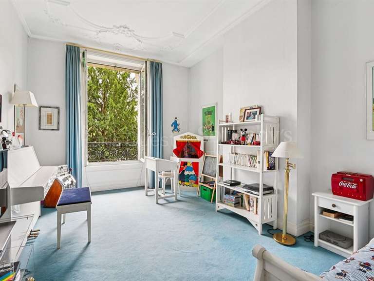 Appartement Paris 16e - 4 chambres - 239m²