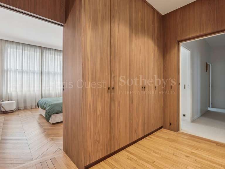 Appartement Paris 16e - 4 chambres - 293m²