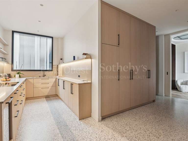 Appartement Paris 16e - 4 chambres - 293m²