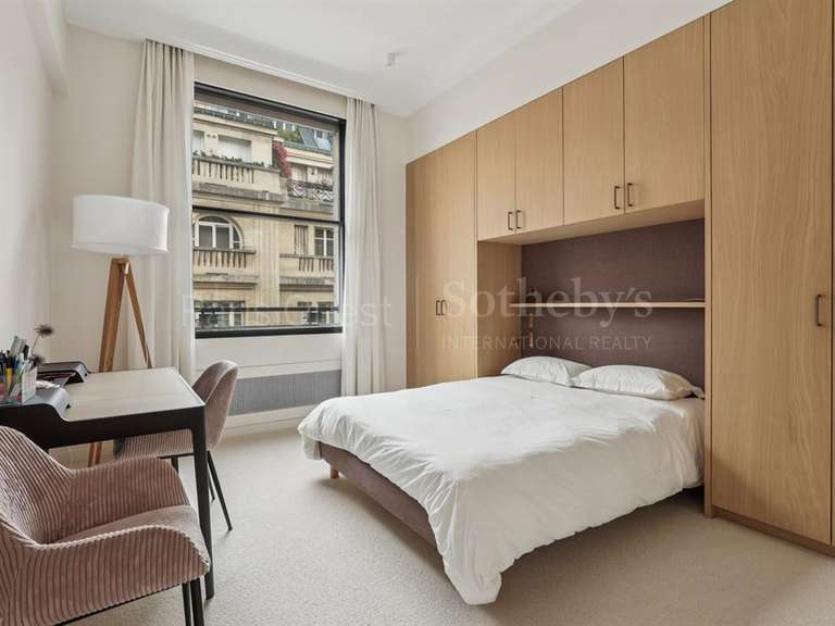 Appartement Paris 16e - 4 chambres - 293m²