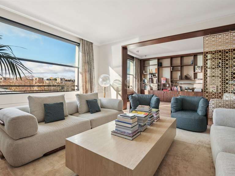 Appartement Paris 16e - 4 chambres - 293m²