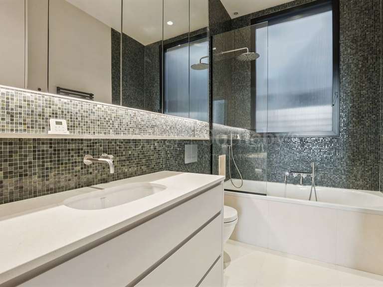 Appartement Paris 16e - 4 chambres - 293m²