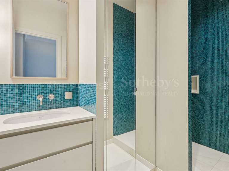 Appartement Paris 16e - 4 chambres - 293m²