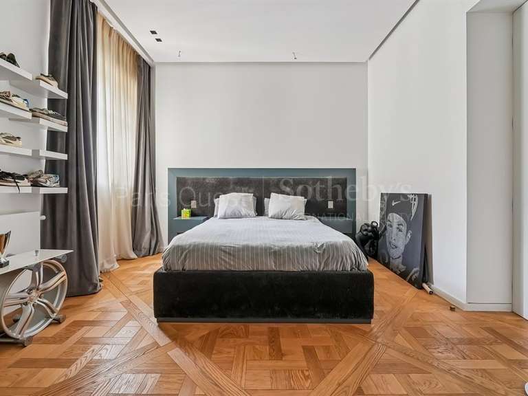 Appartement Paris 16e - 5 chambres - 390m²