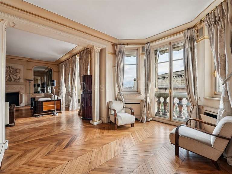 Appartement Paris 16e - 347m²