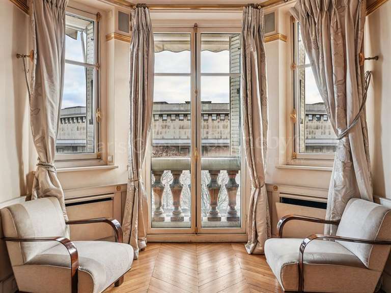 Appartement Paris 16e - 347m²