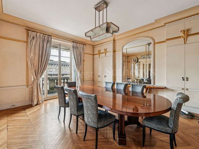 Appartement Paris 16e - 347m²