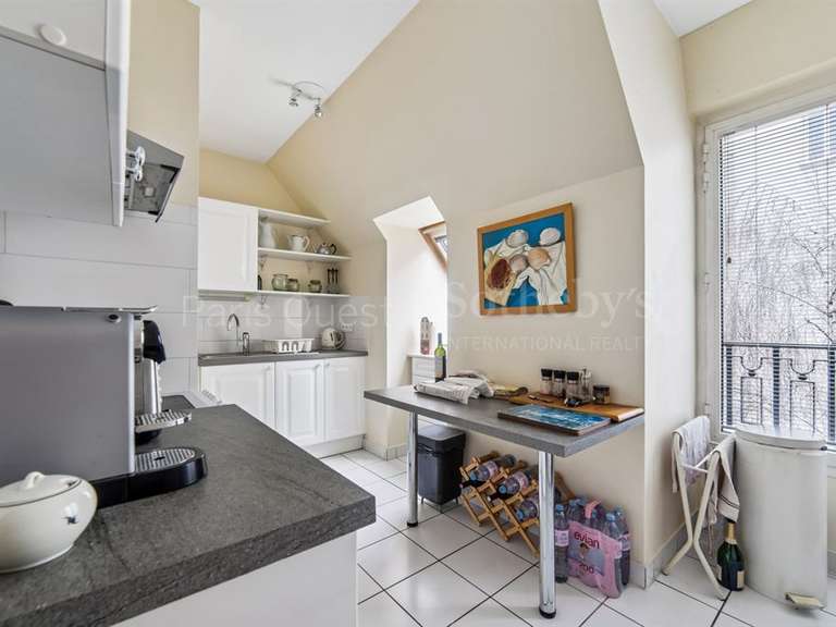 Appartement Paris 16e - 2 chambres - 136m²