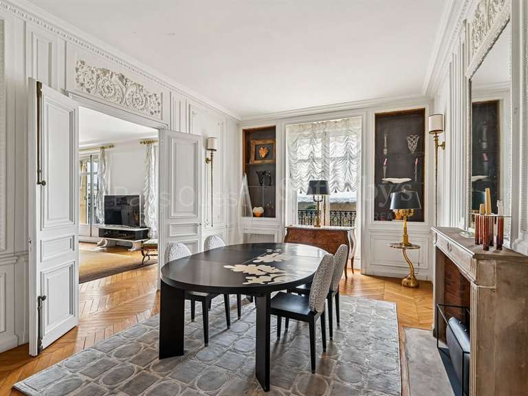 Appartement Paris 16e - 183m²