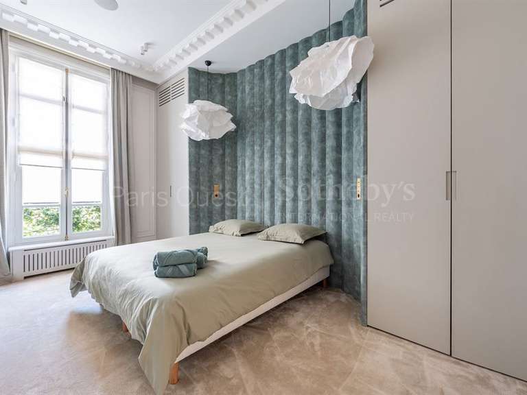 Appartement Paris 16e - 2 chambres - 259m²