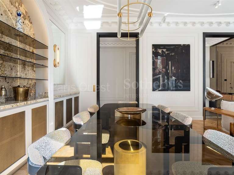 Appartement Paris 16e - 2 chambres - 259m²