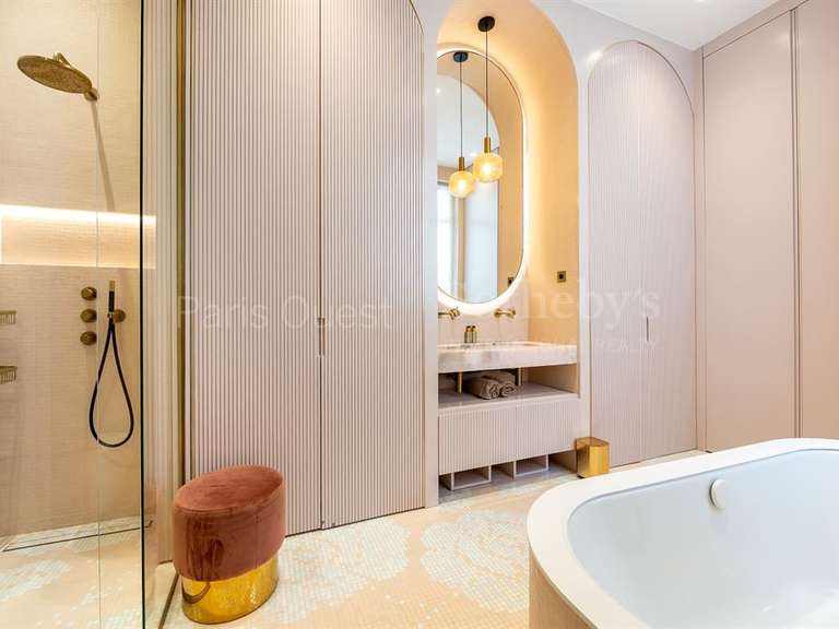 Appartement Paris 16e - 2 chambres - 259m²