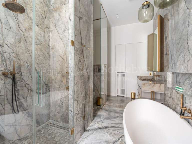 Appartement Paris 16e - 2 chambres - 259m²