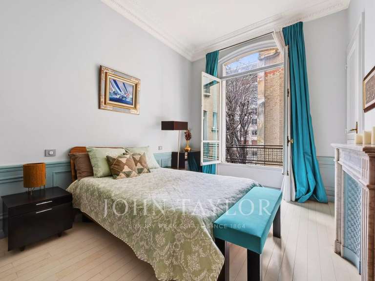 Appartement Paris 16e - 4 chambres - 256m²