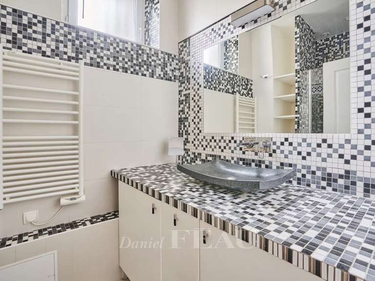 Appartement Paris 16e - 2 chambres - 62m²