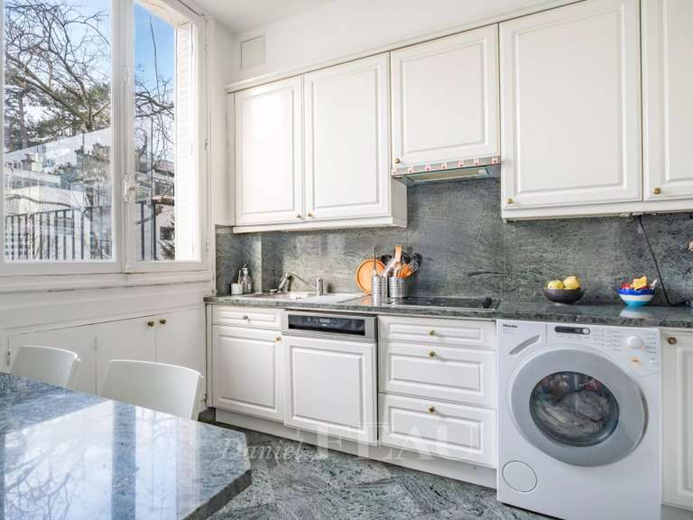 Appartement Paris 16e - 2 chambres - 73m²