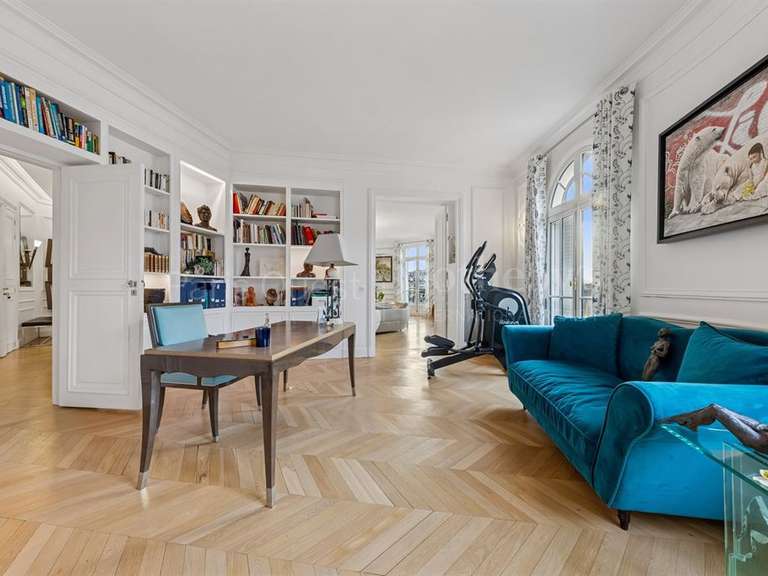 Appartement Paris 16e - 4 chambres - 285m²