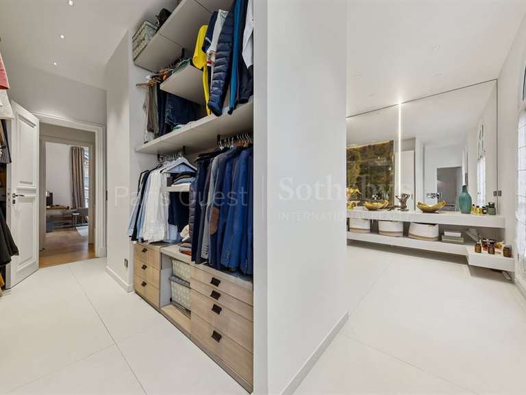 Appartement Paris 16e - 4 chambres - 285m²