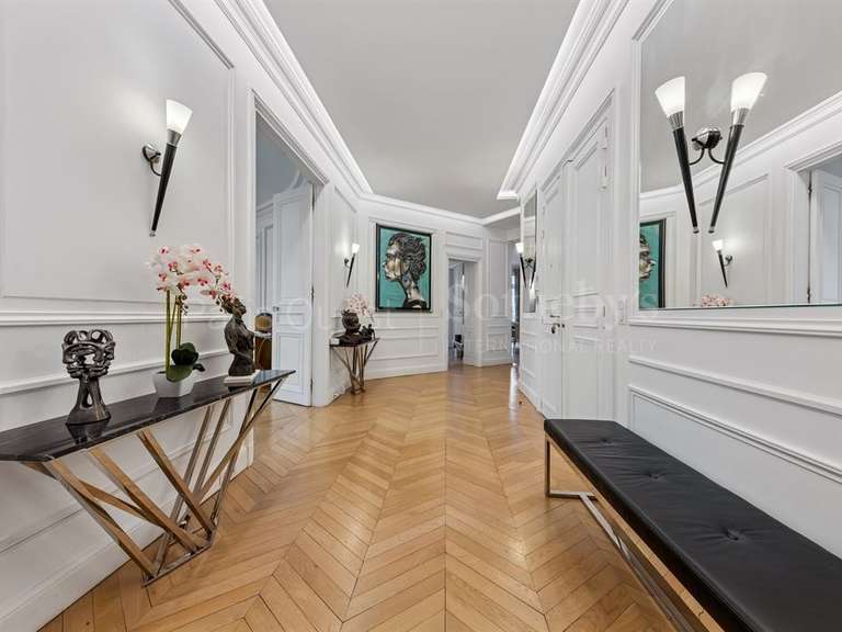 Appartement Paris 16e - 4 chambres - 285m²