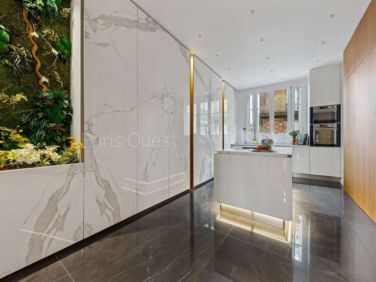 Appartement Paris 16e - 4 chambres - 285m²