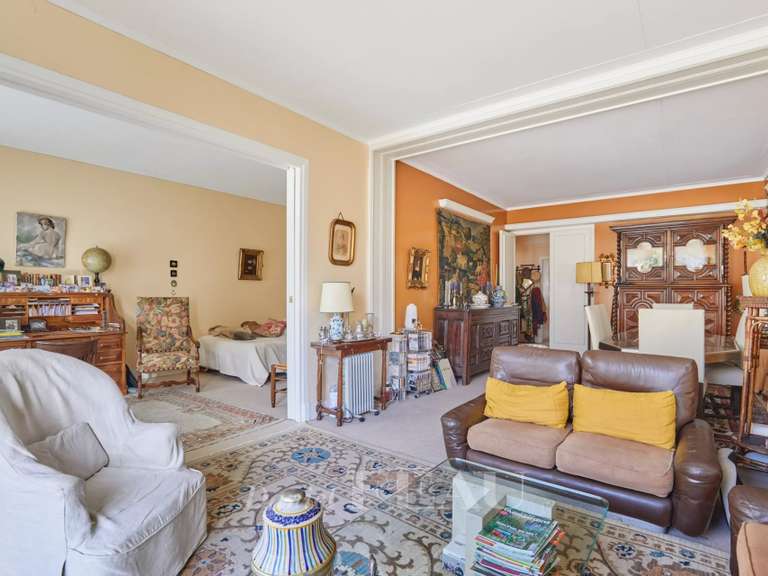 Appartement Paris 16e - 3 chambres - 110m²