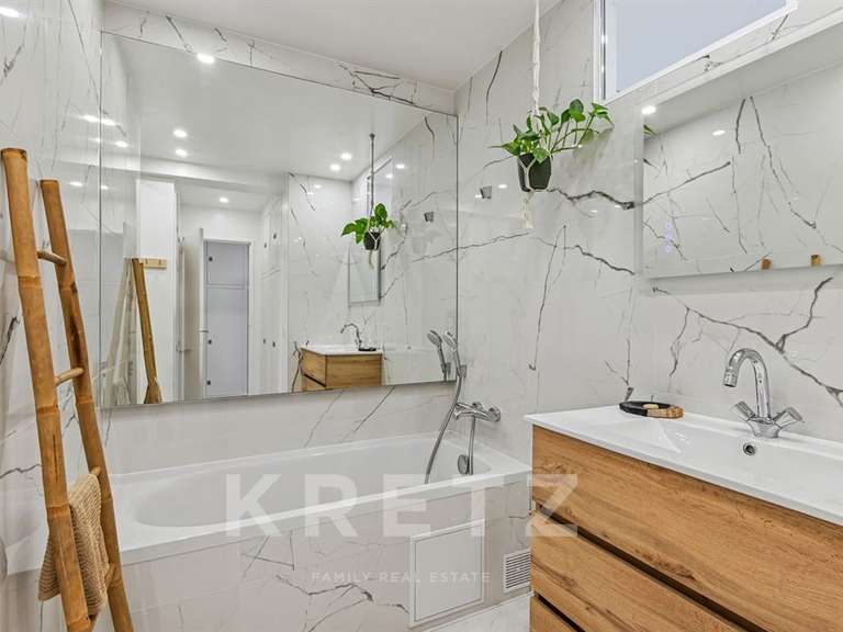 Appartement Paris 16e - 3 chambres - 125m²