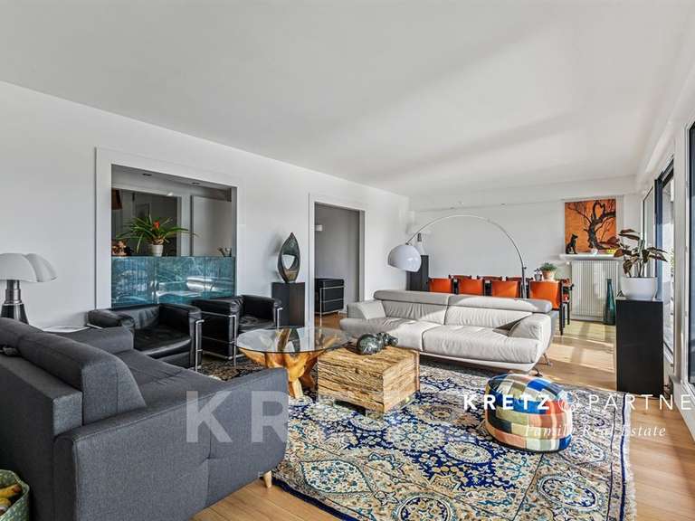 Appartement Paris 16e - 3 chambres - 124m²