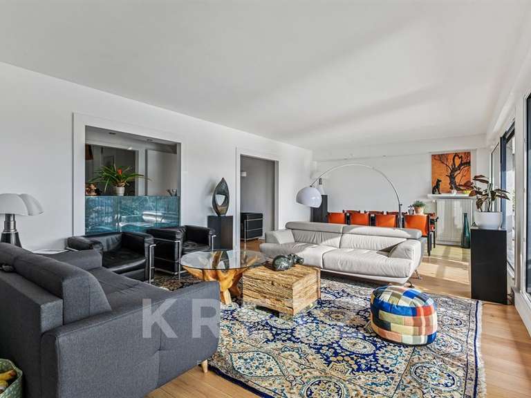 Appartement Paris 16e - 3 chambres - 124m²