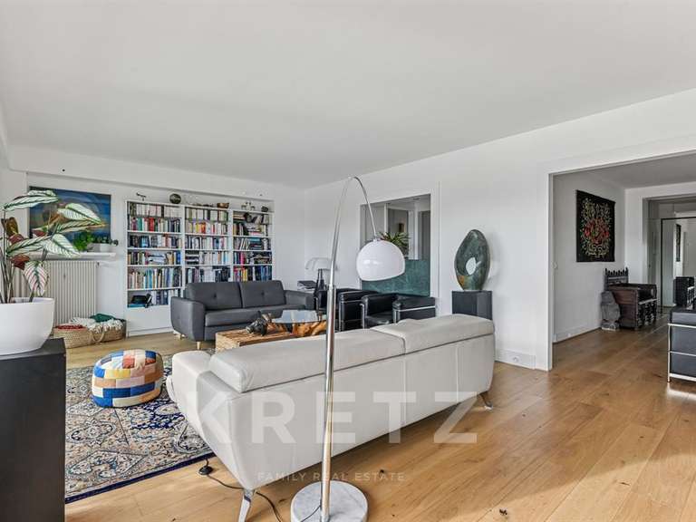 Appartement Paris 16e - 3 chambres - 125m²