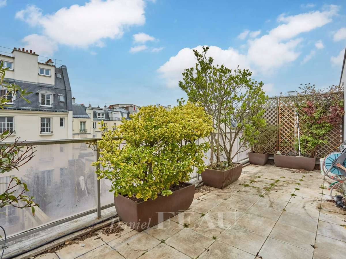 Apartment Paris 16e
