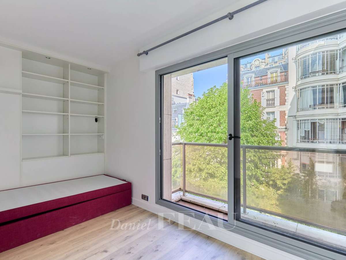 Apartment Paris 16e