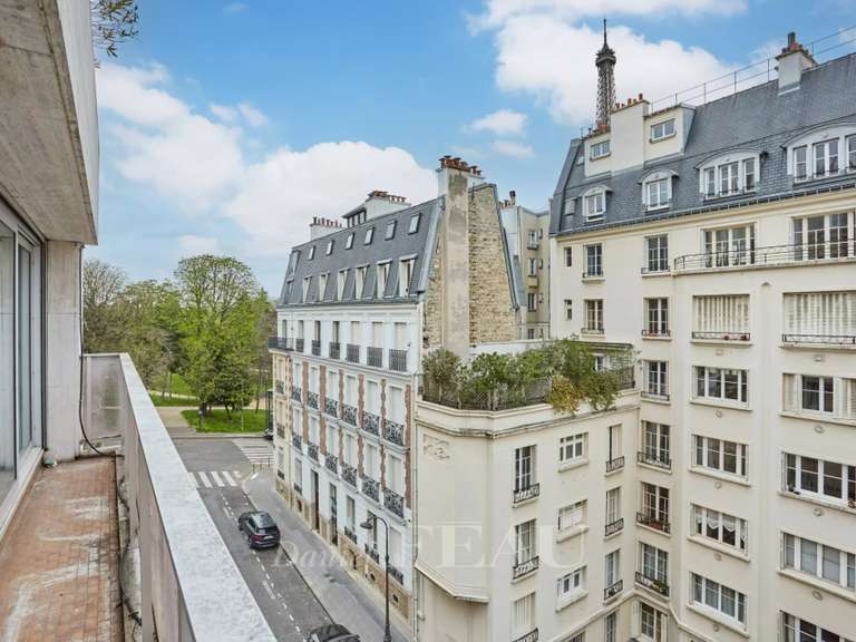 Appartement Paris 16e - 4 chambres - 138m²