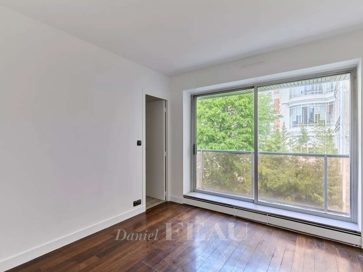 Apartment Paris 16e