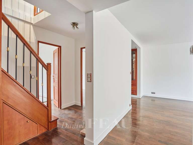 Appartement Paris 16e - 4 chambres - 138m²