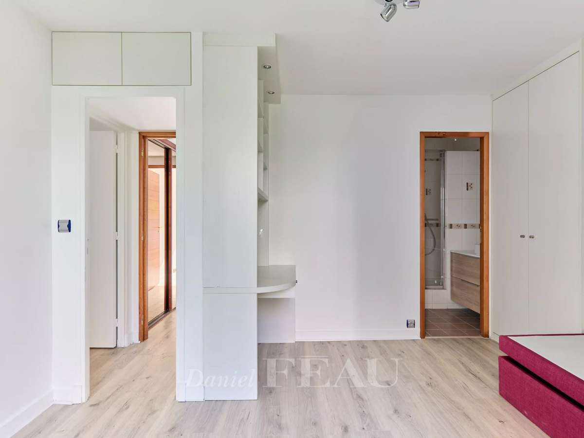 Apartment Paris 16e