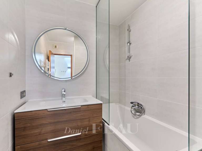 Apartment Paris 16e - 4 bedrooms - 138m²