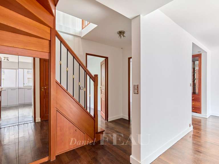 Apartment Paris 16e - 4 bedrooms - 138m²