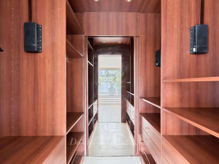 Apartment Paris 16e - 4 bedrooms - 138m²