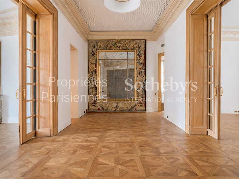 Appartement Paris 16e - 4 chambres - 463m²