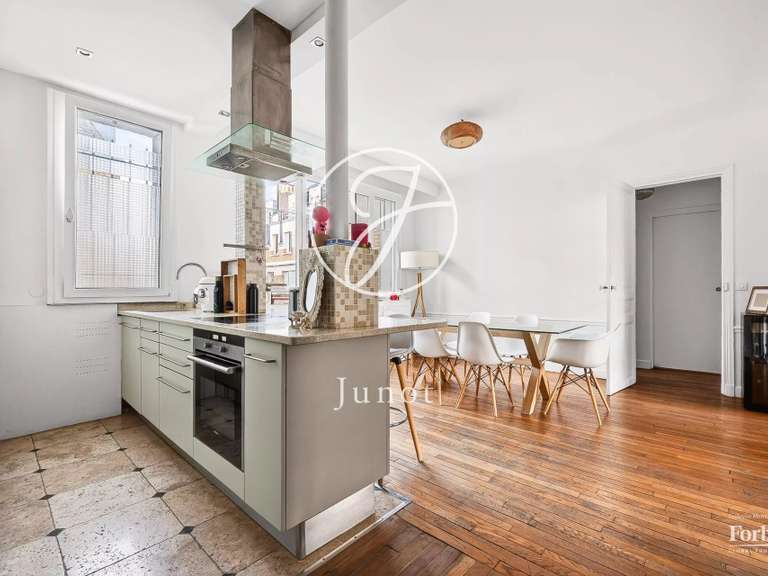 Appartement Paris 16e - 2 chambres - 102m²