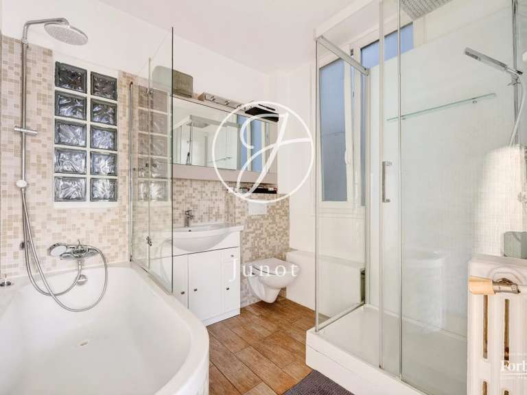 Appartement Paris 16e - 2 chambres - 102m²