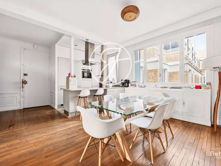 Appartement Paris 16e - 2 chambres - 102m²