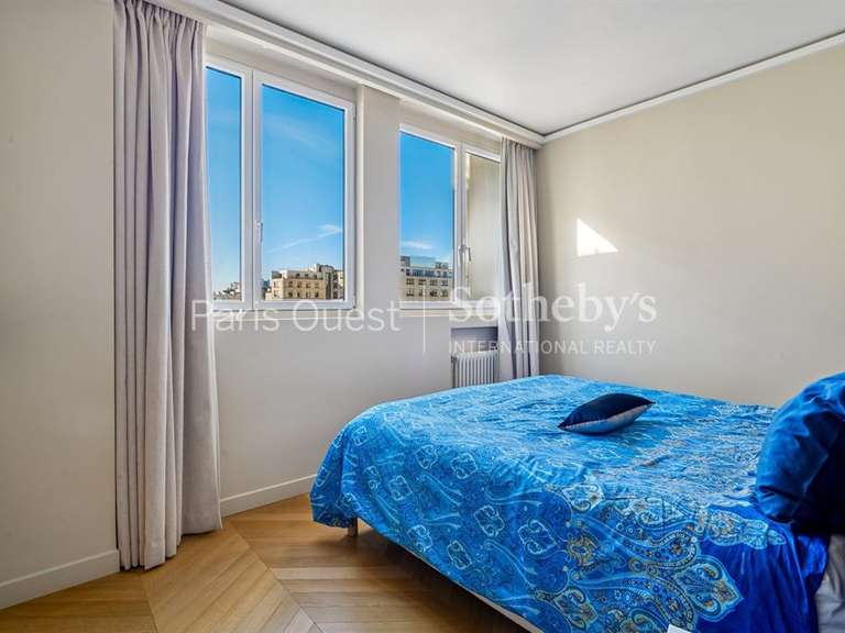 Appartement Paris 16e - 3 chambres - 135m²