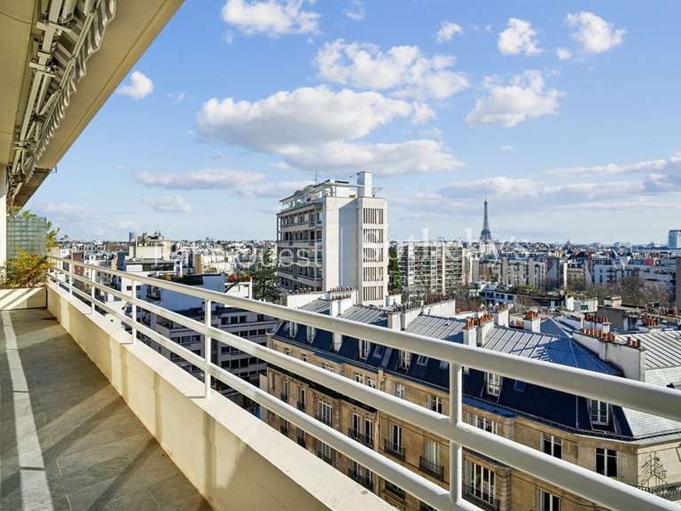 Appartement Paris 16e - 3 chambres - 135m²