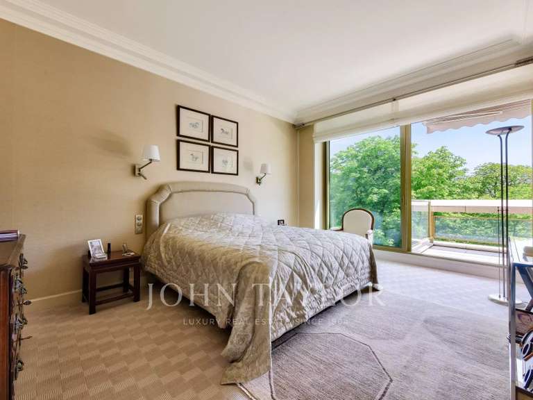 Appartement Paris 16e - 2 chambres - 228m²