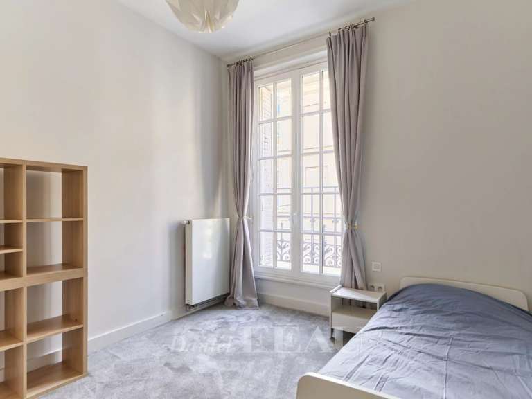 Appartement Paris 16e - 3 chambres - 136m²