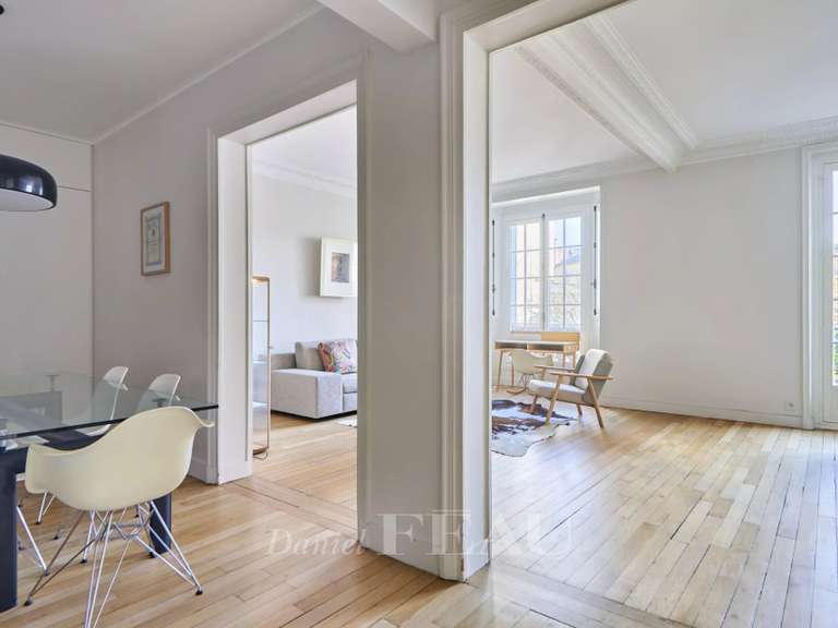 Appartement Paris 16e - 3 chambres - 136m²