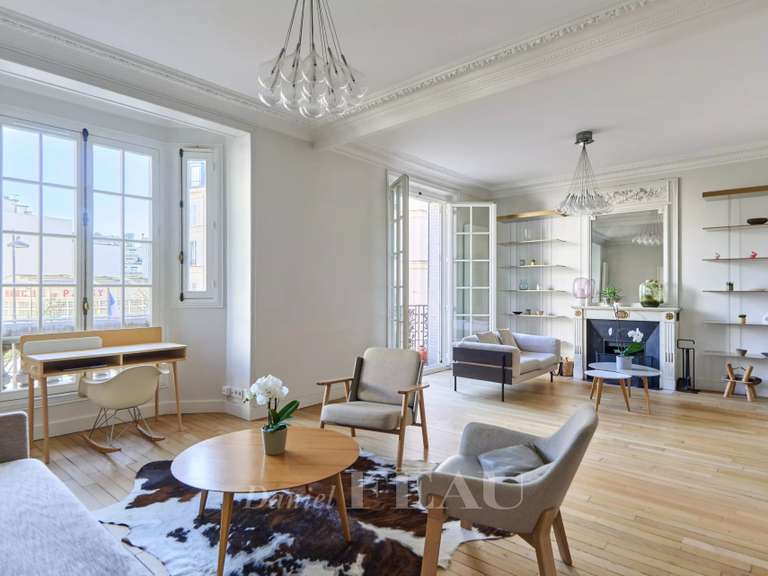 Appartement Paris 16e - 3 chambres - 136m²